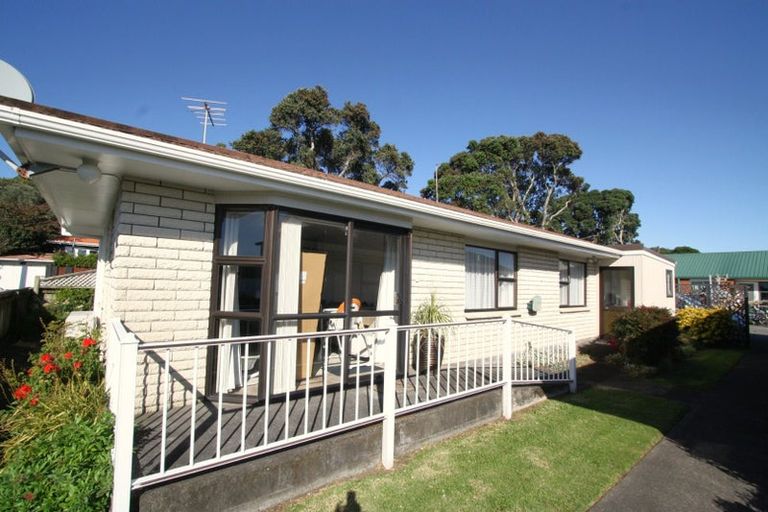 Photo of property in 66 Whiteley Street, Moturoa, New Plymouth, 4310