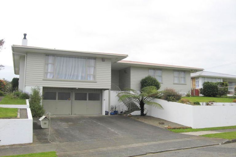 Photo of property in 42 Read Street, Levin, 5510