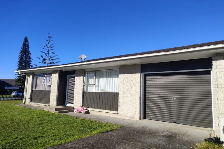 Photo of property in 156 Lincoln Road, Henderson, Auckland, 0610