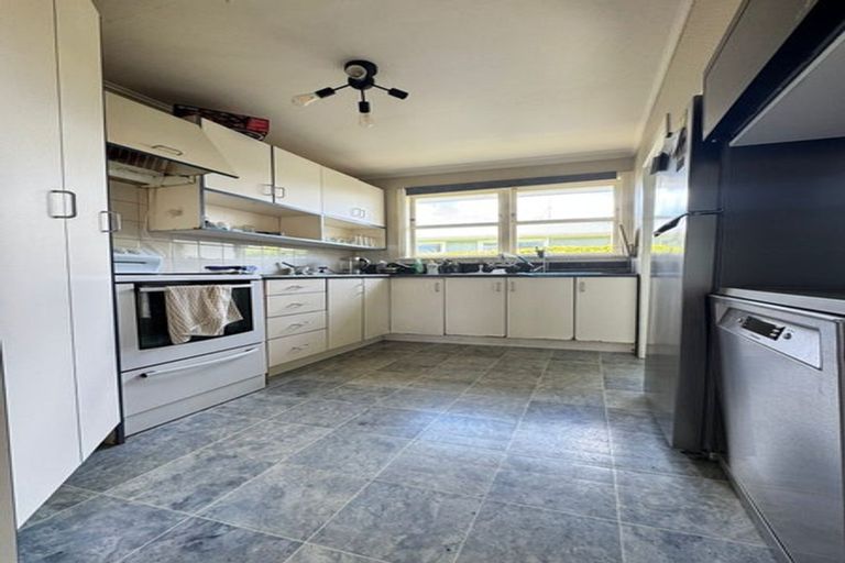 Photo of property in 17 Kayes Road, Pukekohe, 2120