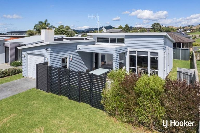 Photo of property in 8a Reo Crescent, Waihi Beach, 3611