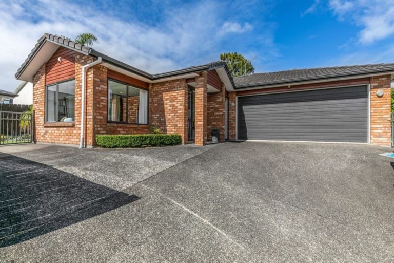 Photo of property in 86 Seabrook Avenue, New Lynn, Auckland, 0600