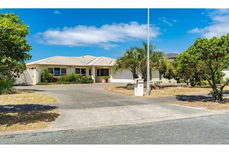 Photo of property in 14 Driftwood Place, Mangawhai Heads, Mangawhai, 0505