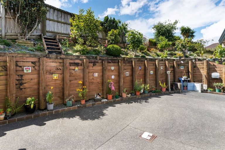 Photo of property in 66a Haseler Crescent, Howick, Auckland, 2014