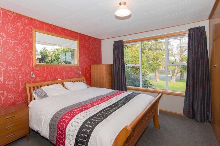 Photo of property in 21 Lochee Road, Upper Riccarton, Christchurch, 8041