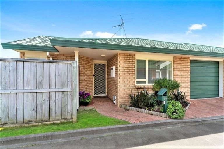 Photo of property in Miramar Villas, 23/3 Byron Street, Miramar, Wellington, 6022