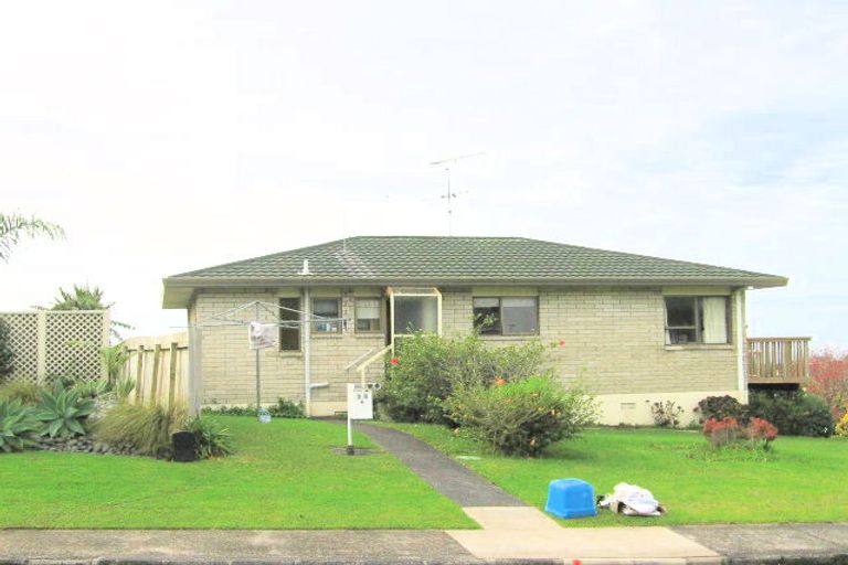 Photo of property in 2/38 Albatross Road, Red Beach, 0932