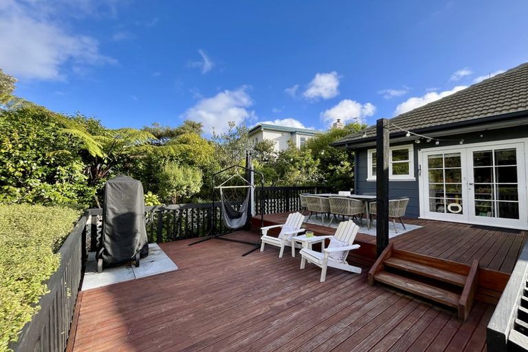 Photo of property in 14 Cecil Road, Tawa, Wellington, 5028