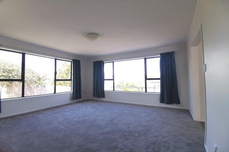 Photo of property in 1/23 Heron Place, Pakuranga Heights, Auckland, 2010