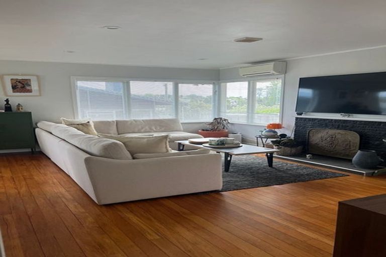 Photo of property in 26 Saffron Street, Birkdale, Auckland, 0626