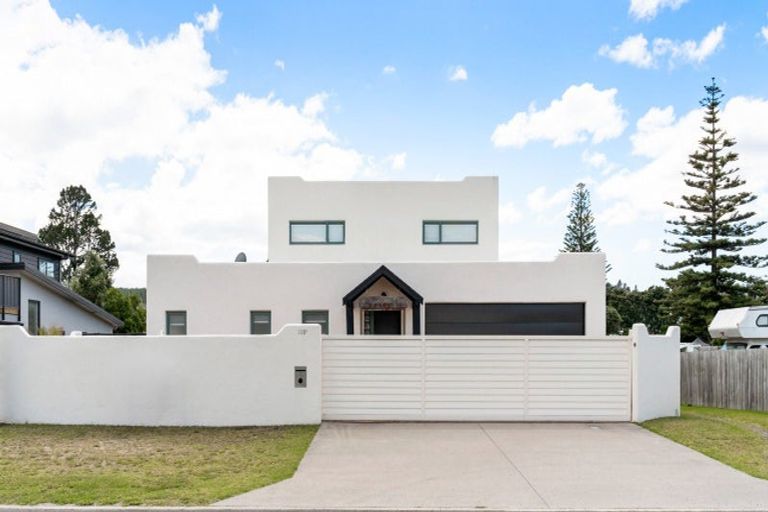 Photo of property in 108a Beverley Terrace, Whangamata, 3620