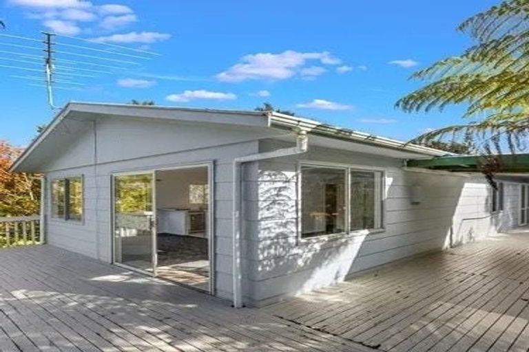 Photo of property in 15 Stredwick Drive, Torbay, Auckland, 0630