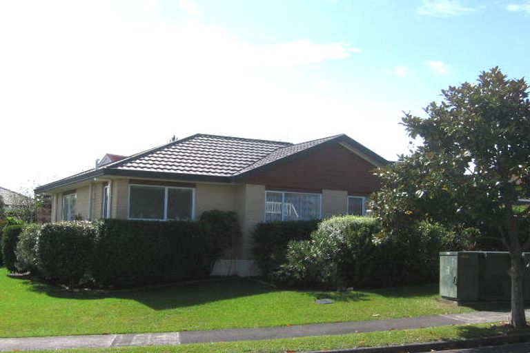 Photo of property in 10 Gala Place, Henderson, Auckland, 0612