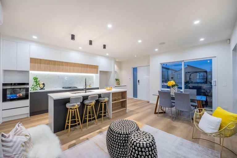 Photo of property in 38 Horokaka Street, Massey, Auckland, 0614