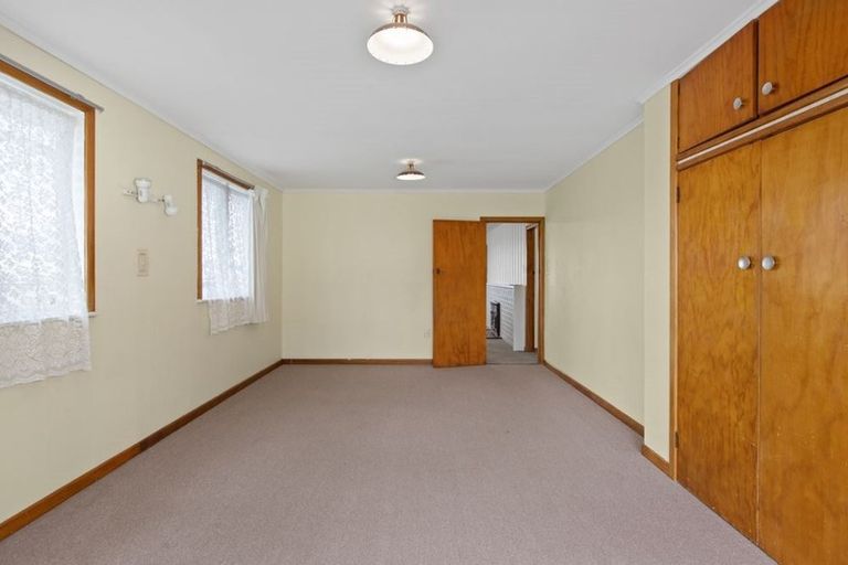 Photo of property in 11 West Hoe Road, Orewa, 0931