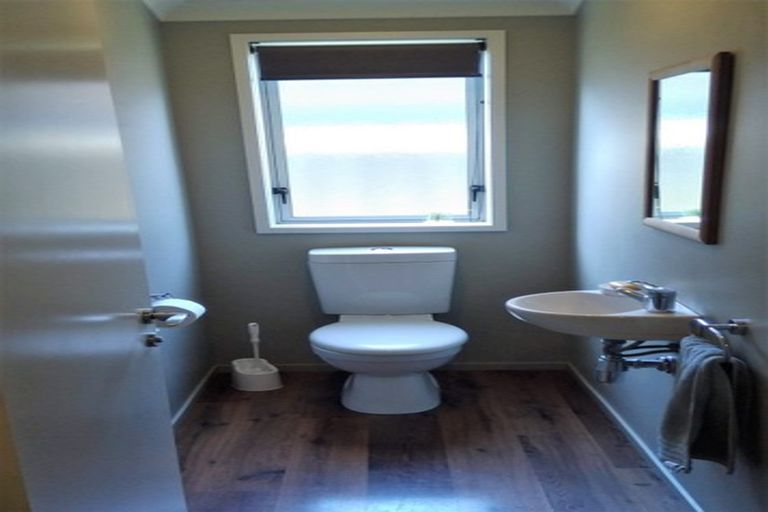 Photo of property in 19 Karoola Place, Havelock North, 4130