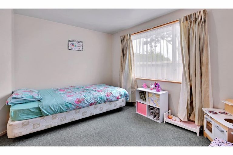 Photo of property in 2/95 Vagues Road, Northcote, Christchurch, 8052