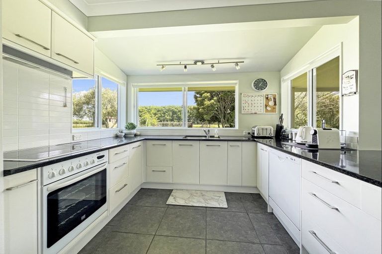 Photo of property in 2 Edgehaven Lane, Te Teko, Whakatane, 3193