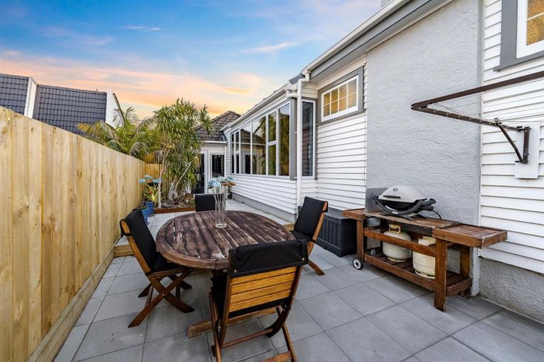 Photo of property in 204 Hurstmere Road, Takapuna, Auckland, 0622