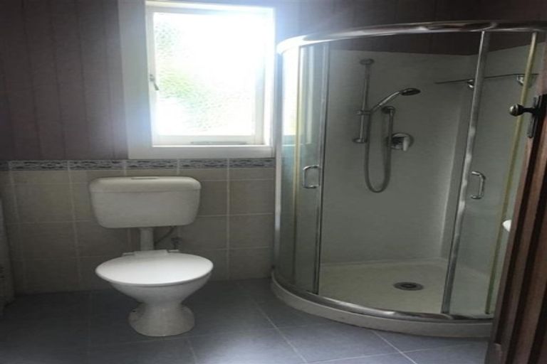 Photo of property in 6 Lincoln Road, Henderson, Auckland, 0610