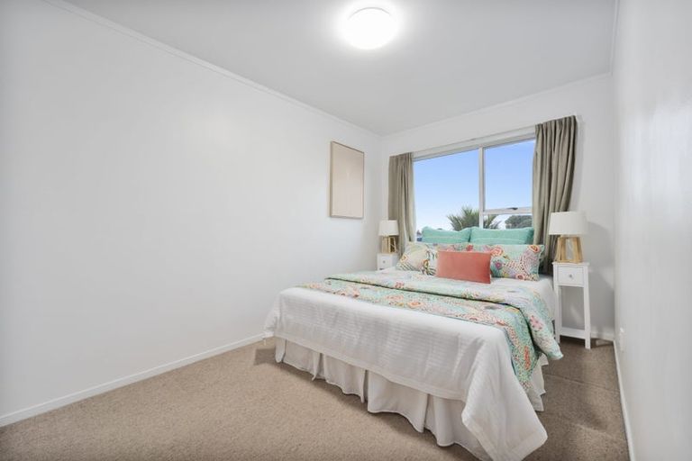 Photo of property in 2/43 Rimu Street, New Lynn, Auckland, 0600