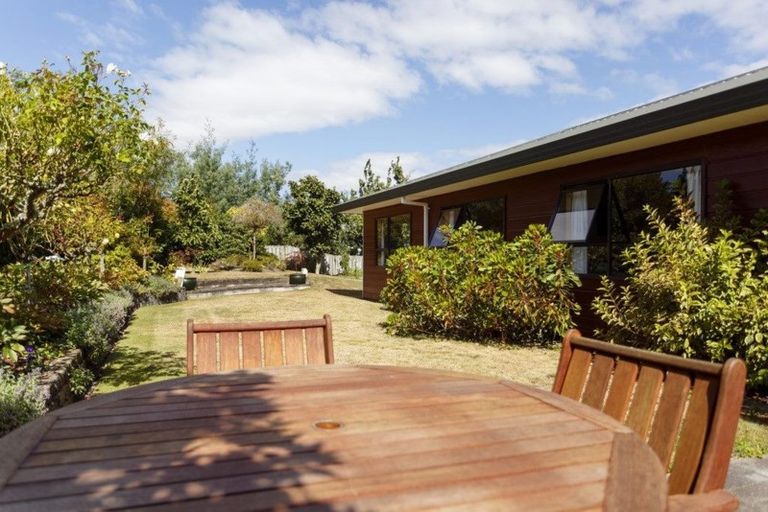 Photo of property in 8 Astelia Way, Waipahihi, Taupo, 3330