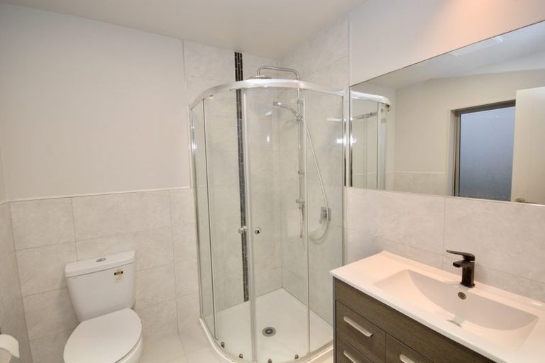 Photo of property in 15b Hillcrest Avenue, Hillcrest, Auckland, 0627