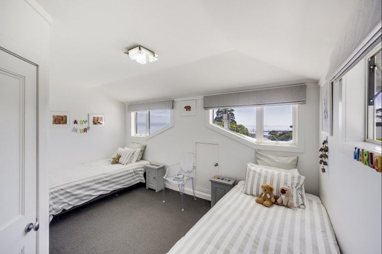 Photo of property in 8 Kowhai Road, Bluff Hill, Napier, 4110