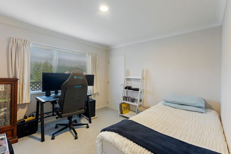 Photo of property in 28 Realm Drive, Paraparaumu, 5032