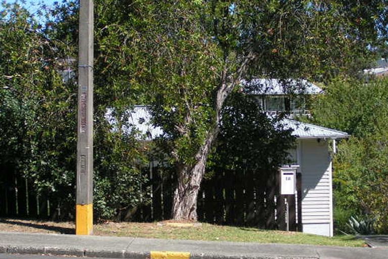Photo of property in 18 Lake Road, Northcote, Auckland, 0627