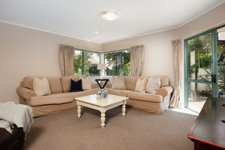 Photo of property in 5 Edgecumbe Way, Tauranga, 3110