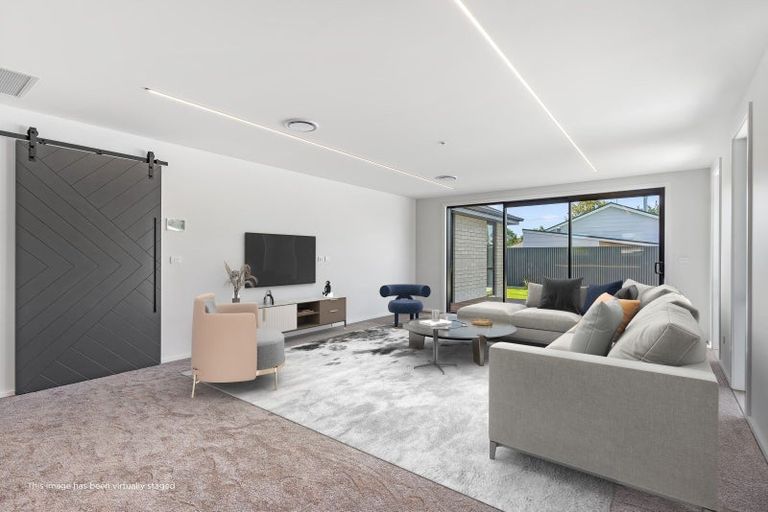 Photo of property in 33 Home Street, Winton, 9720