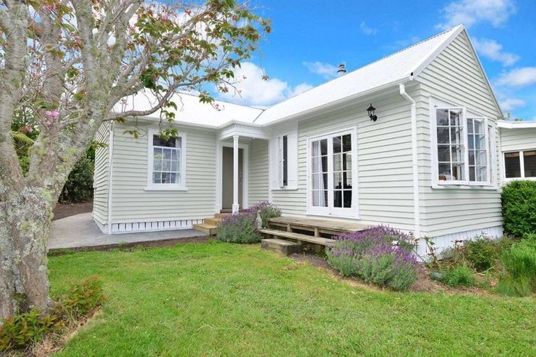 Photo of property in 5 Messenger Road, Stillwater, Silverdale, 0993