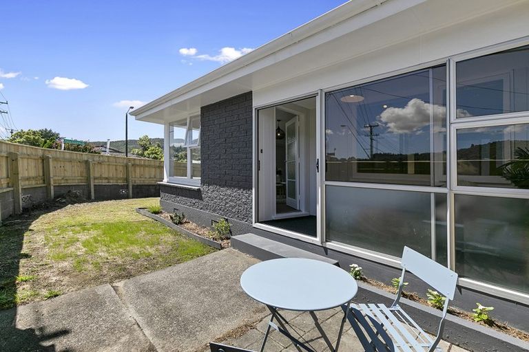 Photo of property in 35 Percy Cameron Street, Avalon, Lower Hutt, 5011