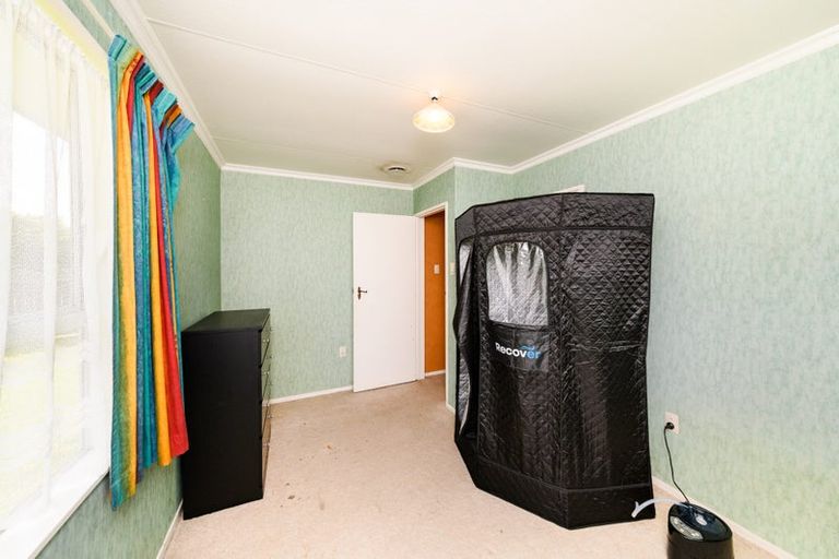Photo of property in 28 Robinson Crescent, Westbrook, Palmerston North, 4412