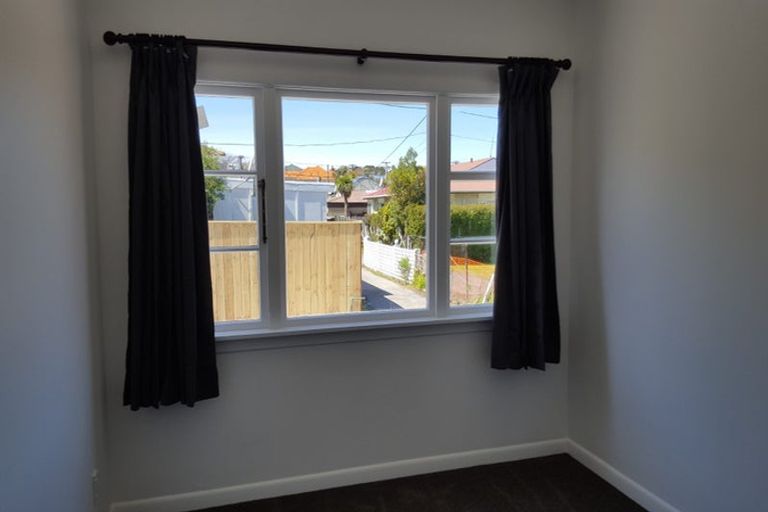 Photo of property in 37a Parkvale Road, Karori, Wellington, 6012