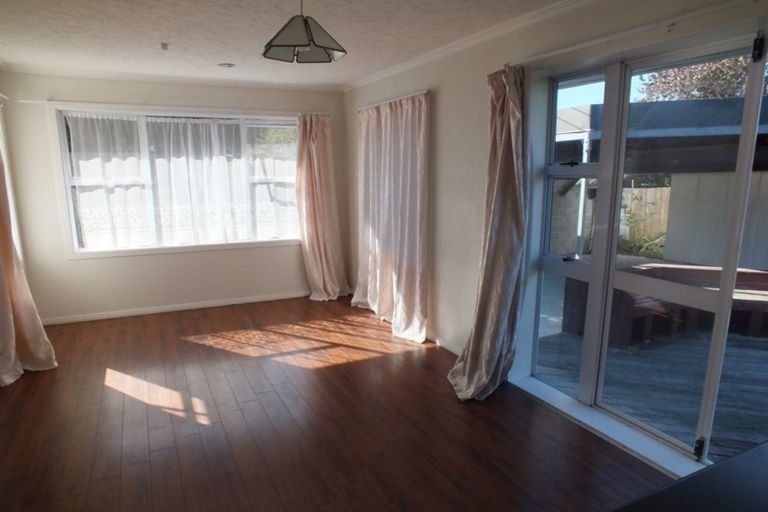 Photo of property in 19 Solway Avenue, Ilam, Christchurch, 8041