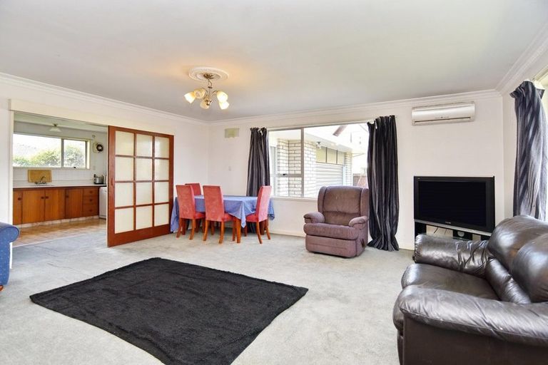 Photo of property in 21 Heaphy Place, Casebrook, Christchurch, 8051