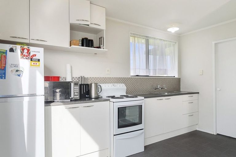 Photo of property in 1/57 Redcrest Avenue, Red Hill, Papakura, 2110