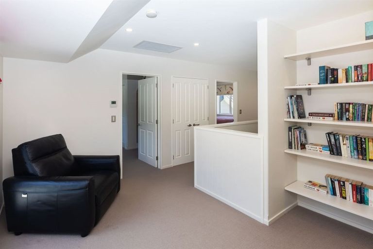 Photo of property in 141 Centaurus Road, Saint Martins, Christchurch, 8022
