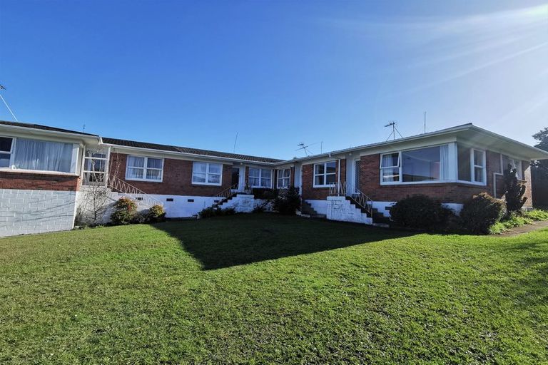 Photo of property in 4/27 Holland Road, Hillcrest, Auckland, 0627