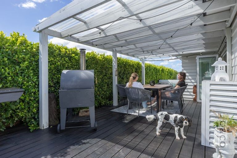 Photo of property in 77a Pohutukawa Parade, Riverhead, 0820