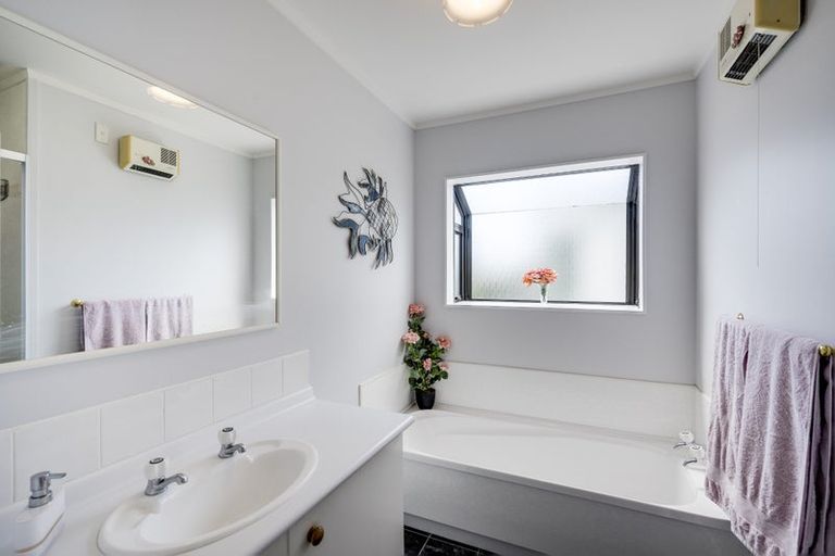 Photo of property in 67 Wharerangi Road, Greenmeadows, Napier, 4112