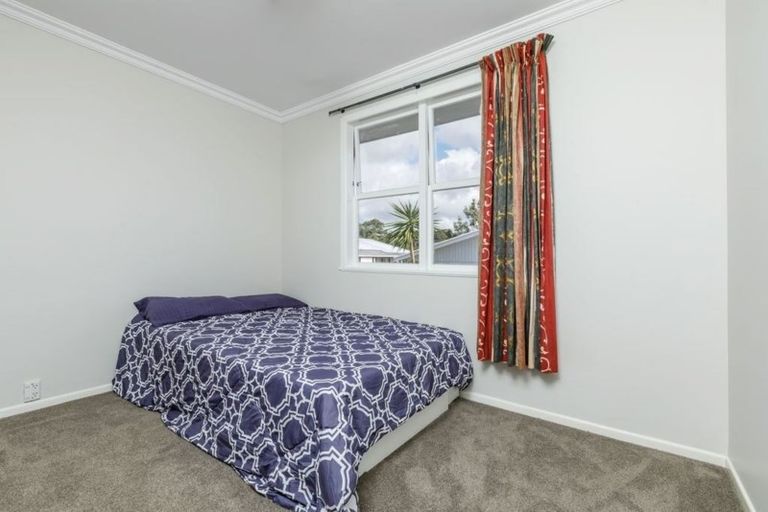 Photo of property in 1/120 Archers Road, Glenfield, Auckland, 0629