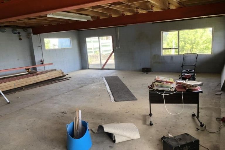 Photo of property in 22 Sunnyview Drive, Brown Owl, Upper Hutt, 5018