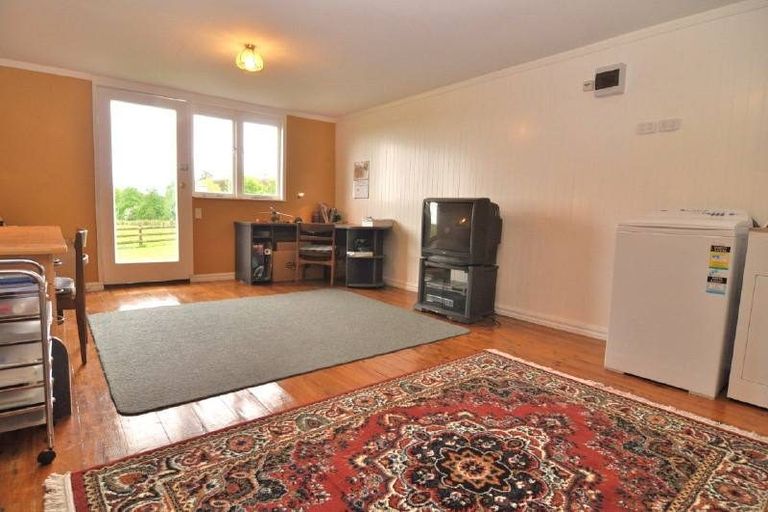 Photo of property in 274 Clevedon Kawakawa Road, Clevedon, Papakura, 2585