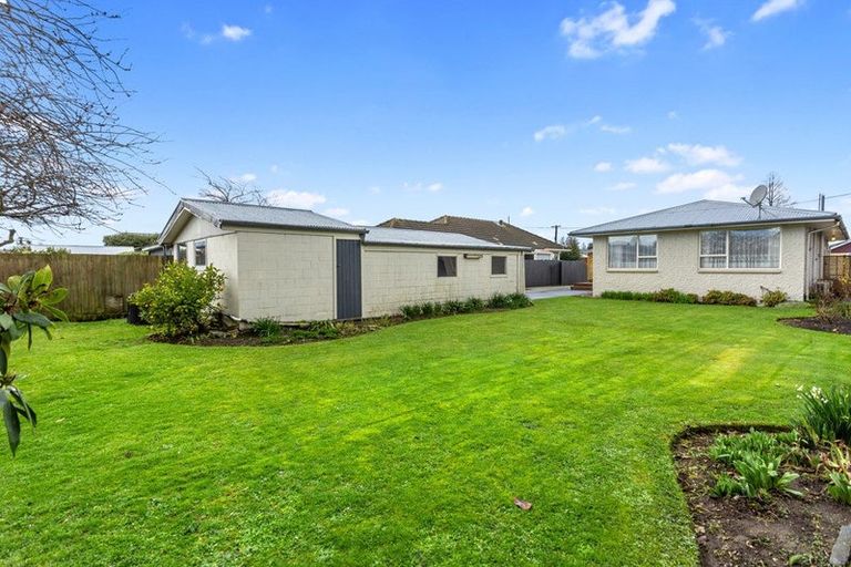 Photo of property in 9 Colesbury Street, Bishopdale, Christchurch, 8053