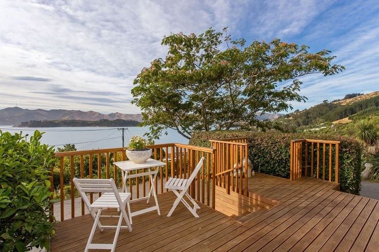 Photo of property in 11 Ngaio Lane, Charteris Bay, Lyttelton, 8971
