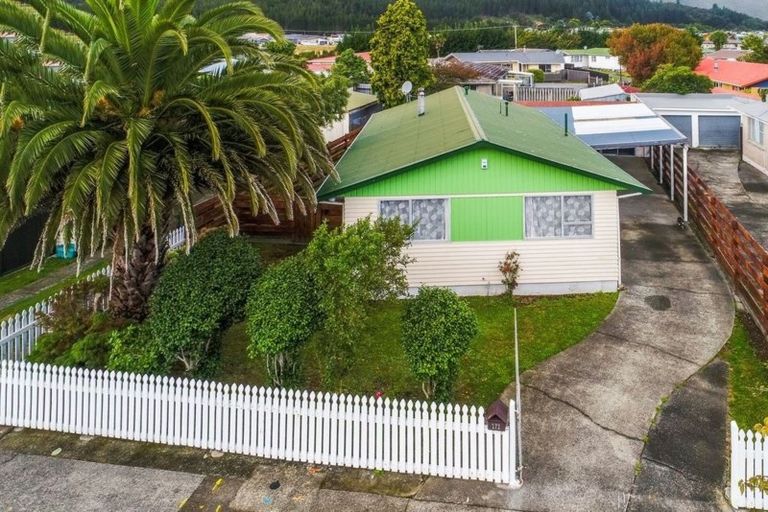 Photo of property in 272 Wellington Road, Wainuiomata, Lower Hutt, 5014