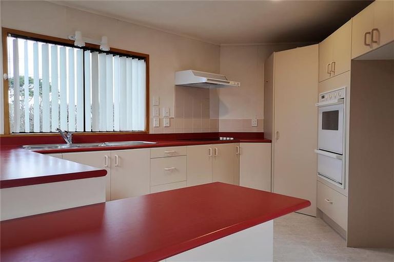 Photo of property in 1/47 Wolsley Avenue, Milford, Auckland, 0620